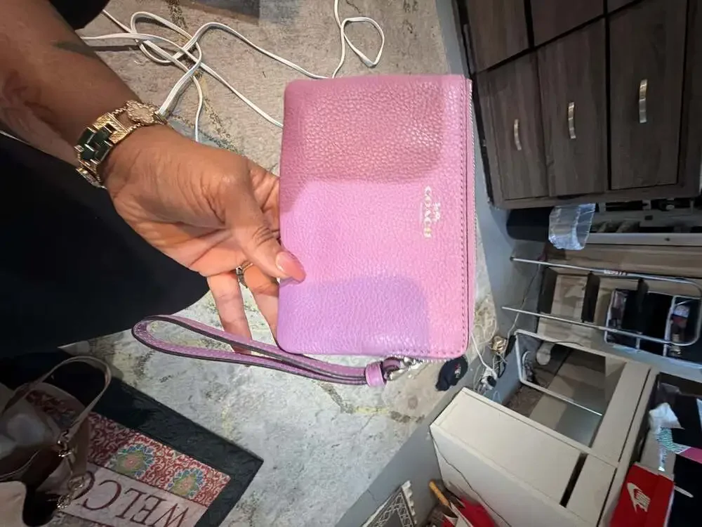 Coach Corner Zip Wristlet in Pebble Leather - Violet Orchid